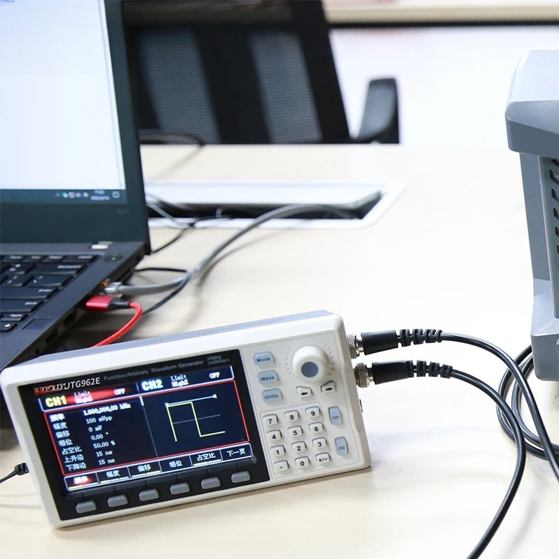 เครื่องกำเนิดสัญญาณฟังก์ชัน UT - Function Arbitrary Waveform Generator บทวิจารณ์และราคา